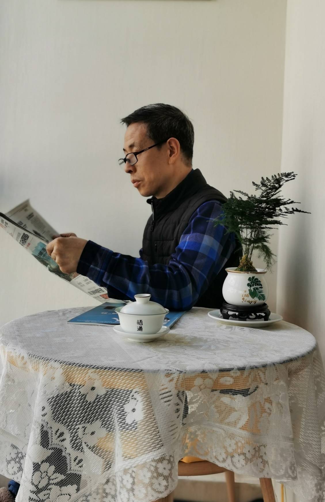 华为手机杂志图片下载
:财经作家余胜海：网媒时代，我为什么对纸媒情有独钟？